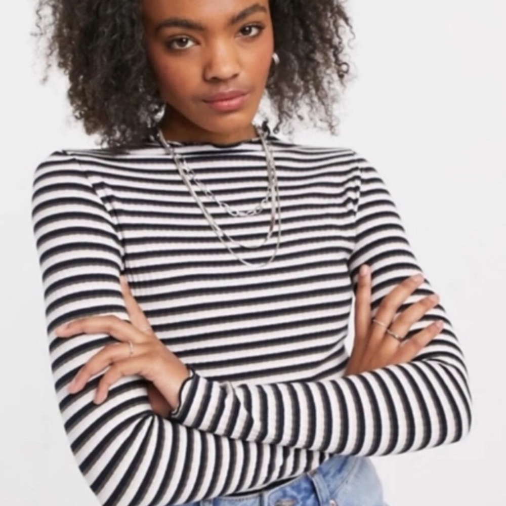 ASOS BLACK AND WHITE STRIPED LETTUCE EDGE 90’S LONG SLEEVE SHIRT